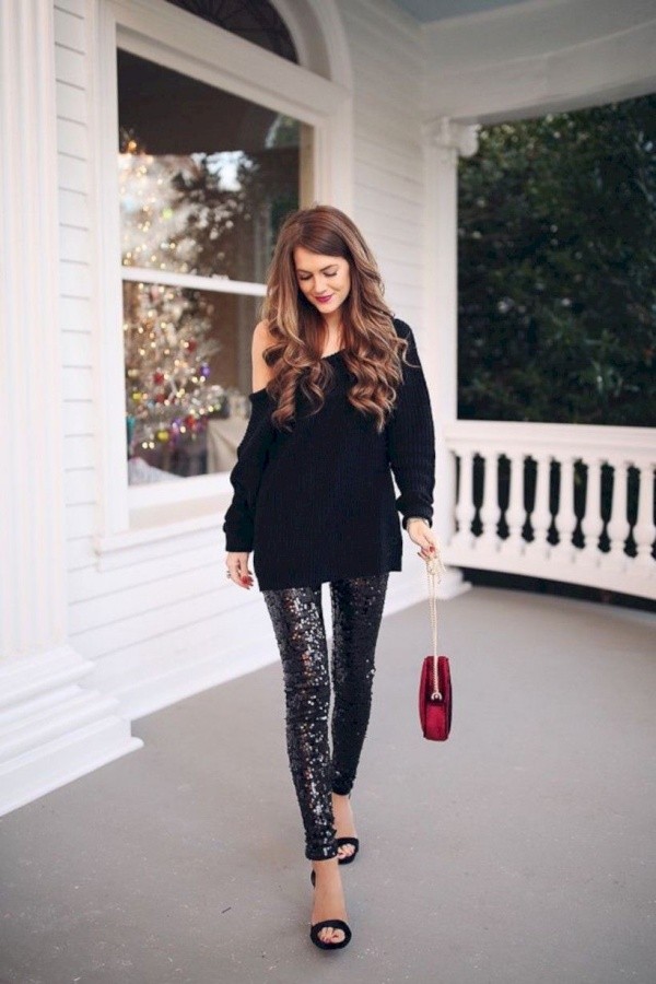 10 Chic Christmas Party Outfit Ideas To Try
